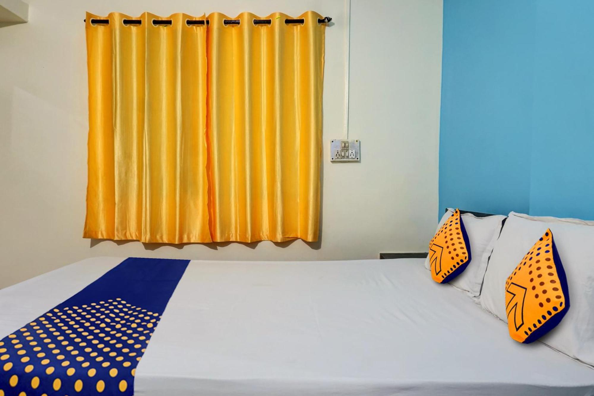 Spot On Samadhan Lodge Pune Esterno foto